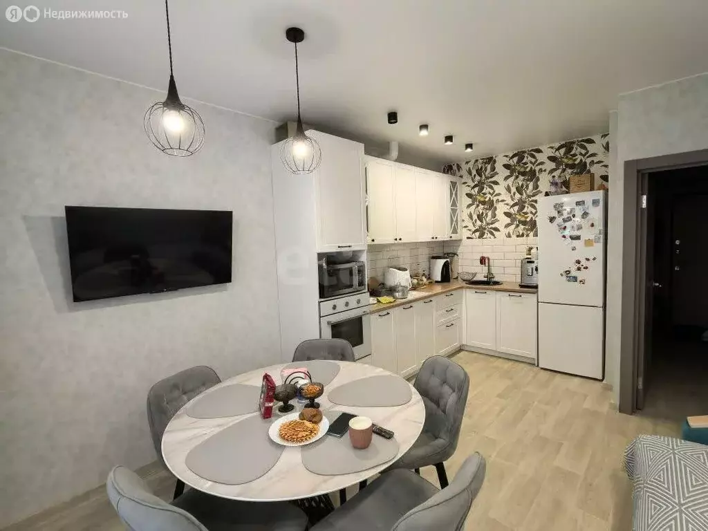 3-комнатная квартира: Тобольск, 15-й микрорайон, 17Б (79.6 м) - Фото 1