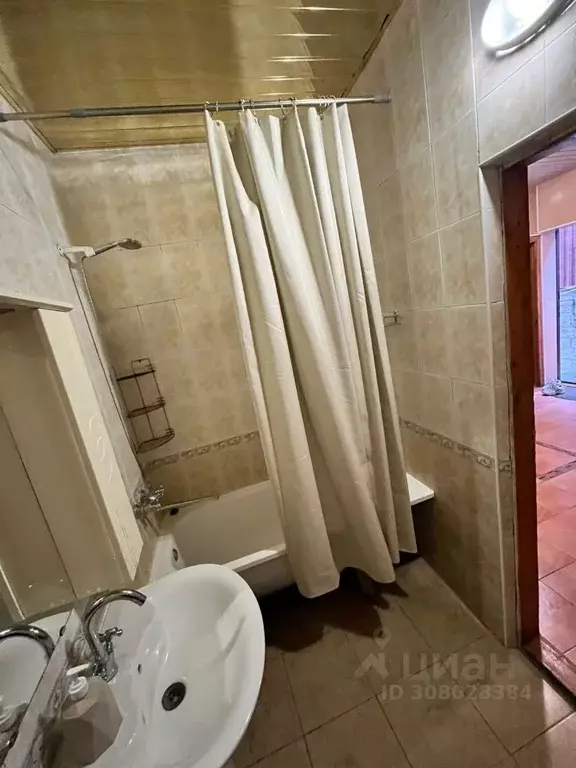 Дом в Ставропольский край, Кисловодск ул. Тельмана, 39 (150 м) - Фото 1