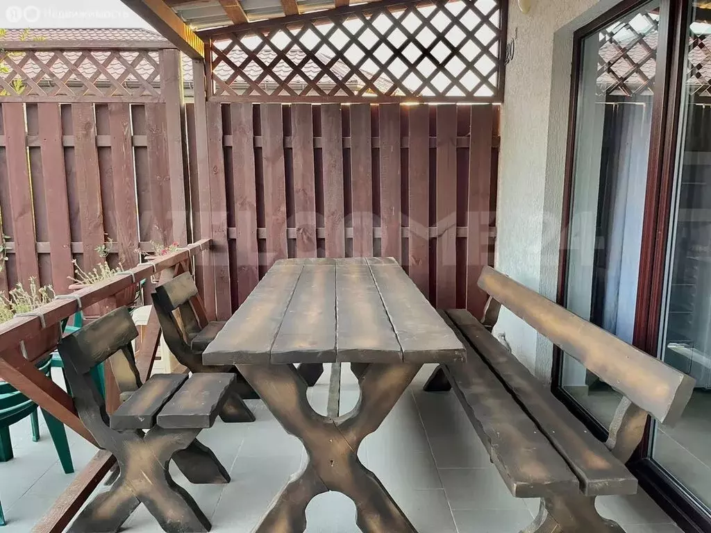 Дом в Сакский район, Молочненское сельское поселение, село Витино (60 ... - Фото 1