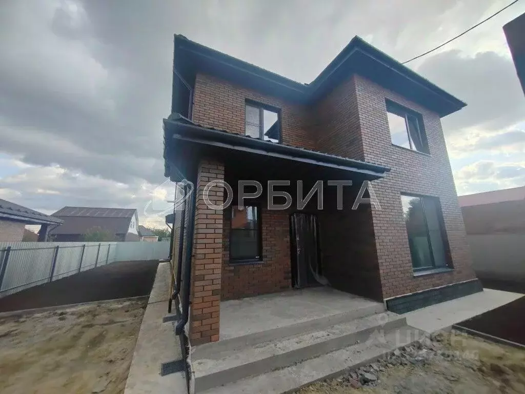 Дом в Тюменская область, Тюмень Центральная пл. (140 м) - Фото 1
