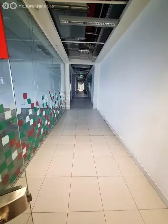 Помещение свободного назначения (2551.6 м) - Фото 1