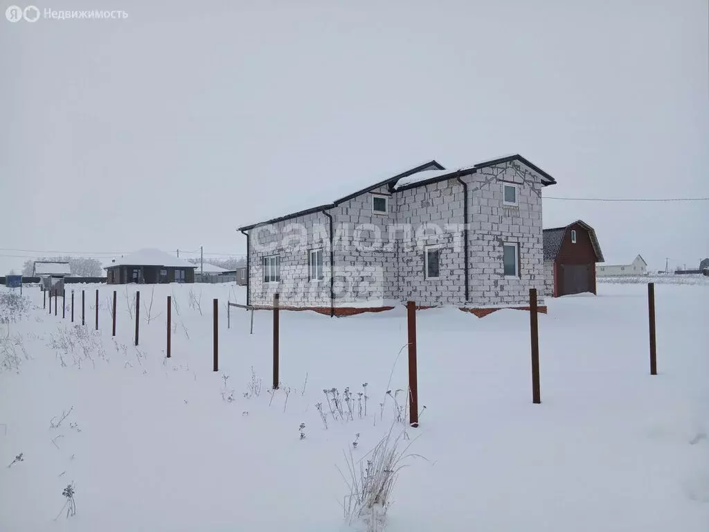 Дом в село Захарово, улица Новосёлов, 7 (150 м) - Фото 1