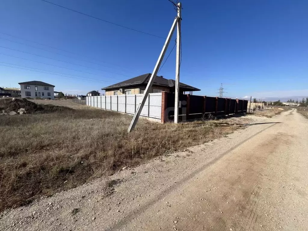 Участок в Крым, Саки ул. Амита Османа (6.0 сот.) - Фото 2