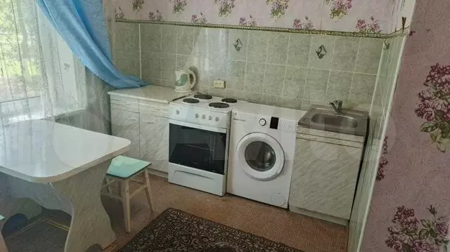 1-к. квартира, 39 м, 1/9 эт. - Фото 0