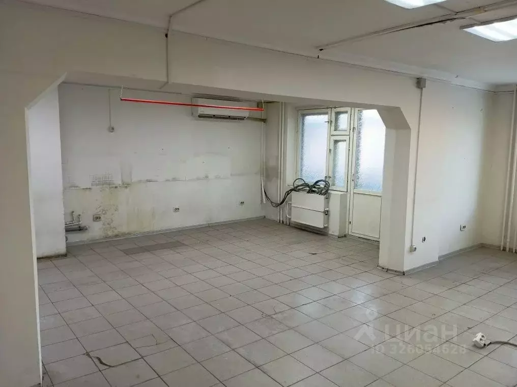 Помещение свободного назначения в Тюменская область, Тюмень Широтная ... - Фото 1