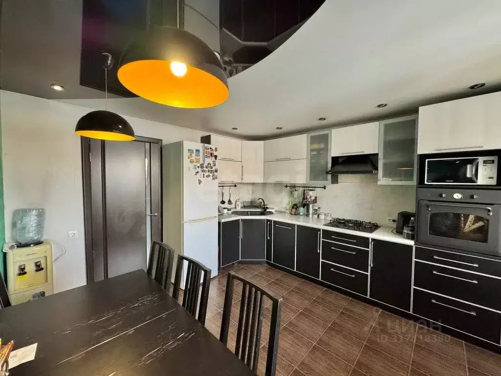 3-к кв. Мордовия, Саранск ул. Комарова, 16А (82.4 м) - Фото 1