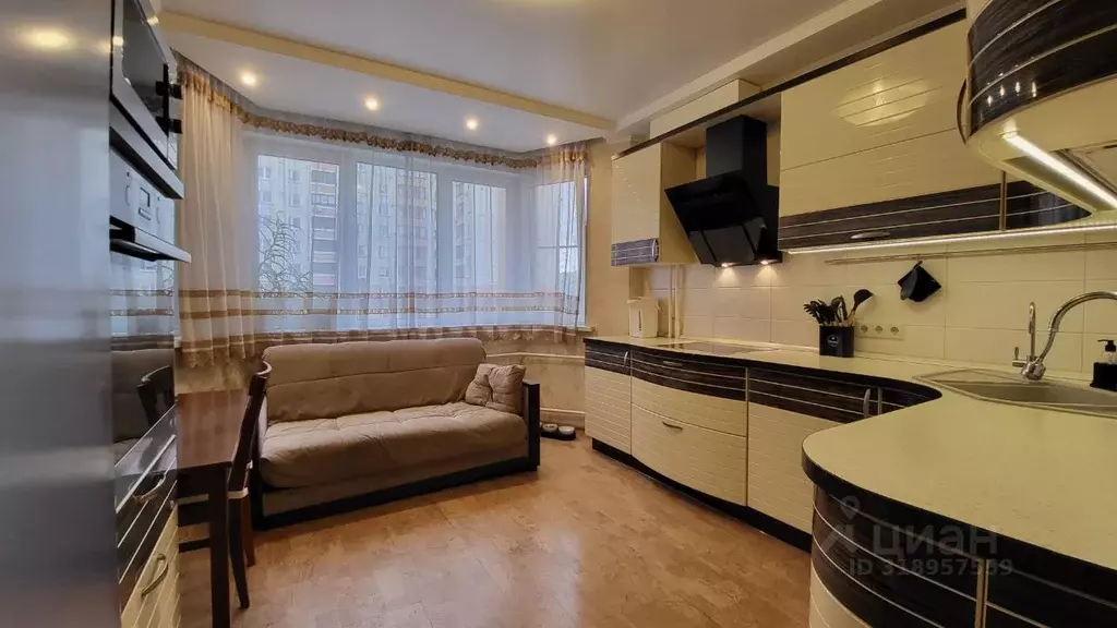 2-к кв. Московская область, Лобня ул. Катюшки, 50 (60.4 м) - Фото 1