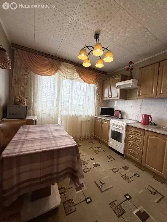 3-комнатная квартира: Братск, жилой район Энергетик, улица Гиндина, ... - Фото 2