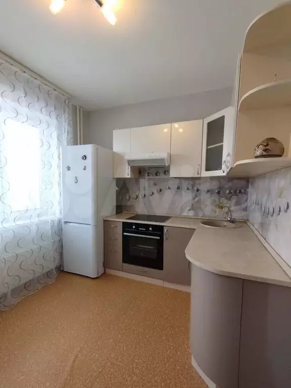 1-к. квартира, 37 м, 4/10 эт. - Фото 1