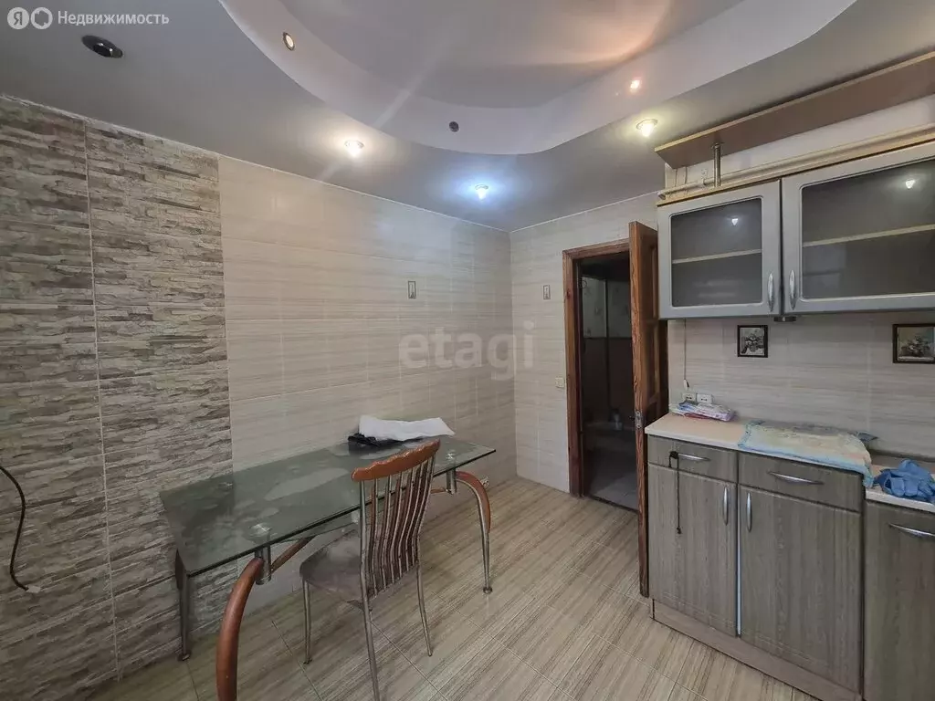 4-комнатная квартира: Евпатория, проспект Победы, 64 (50.8 м) - Фото 1