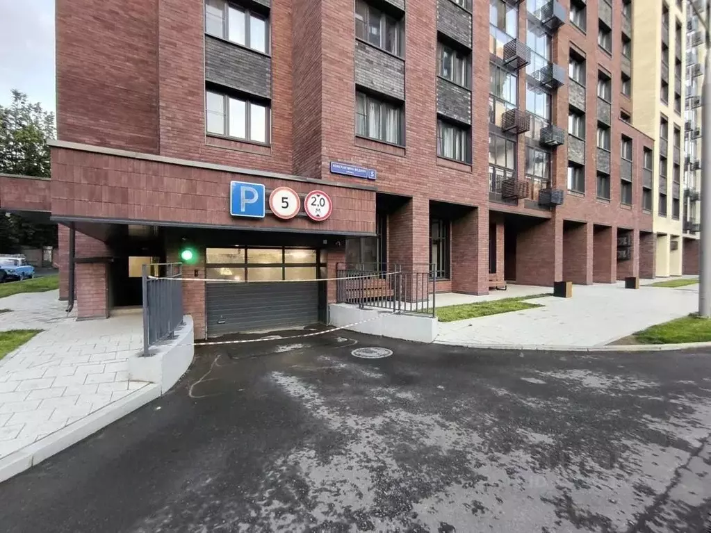 Гараж в Москва ул. Константина Федина, 5 (13 м) - Фото 1