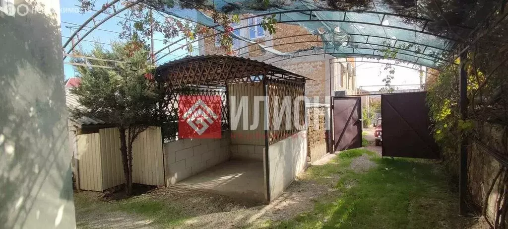 Дом в Судак, улица 14 Апреля (296 м) - Фото 1