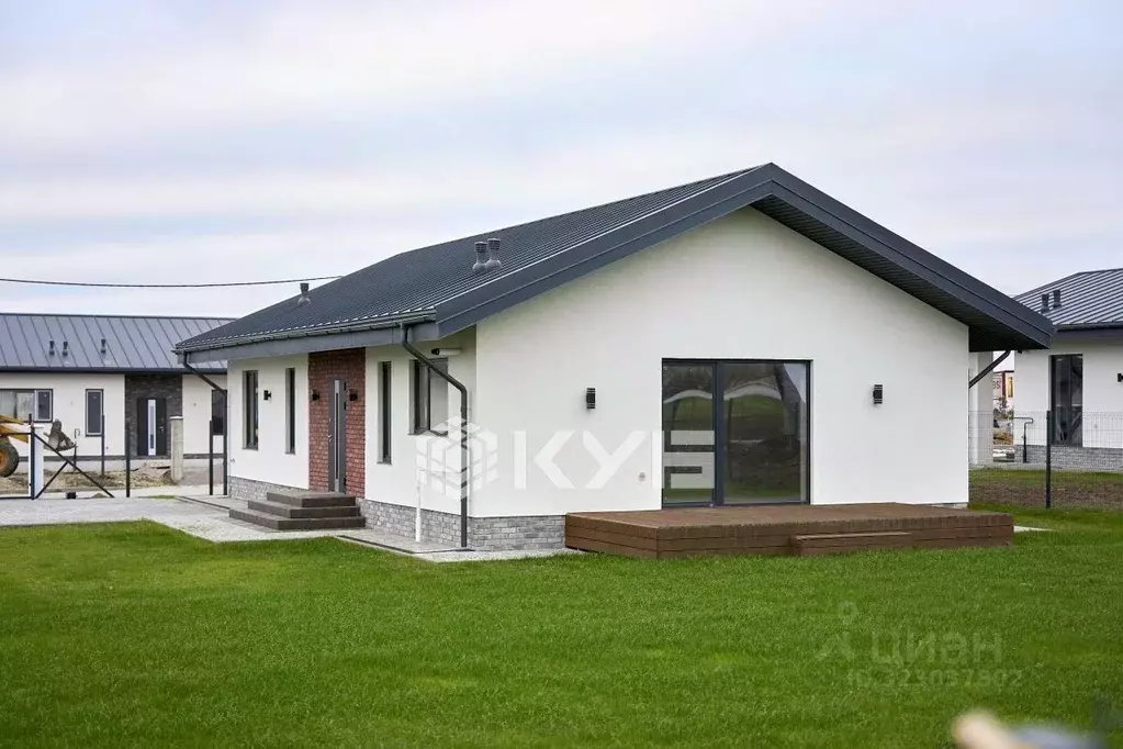 Дом в Калининградская область, Гурьевский муниципальный округ, пос. ... - Фото 1