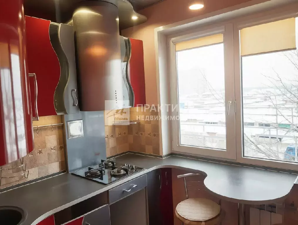 Продается 3-комнатная квартира - Фото 1