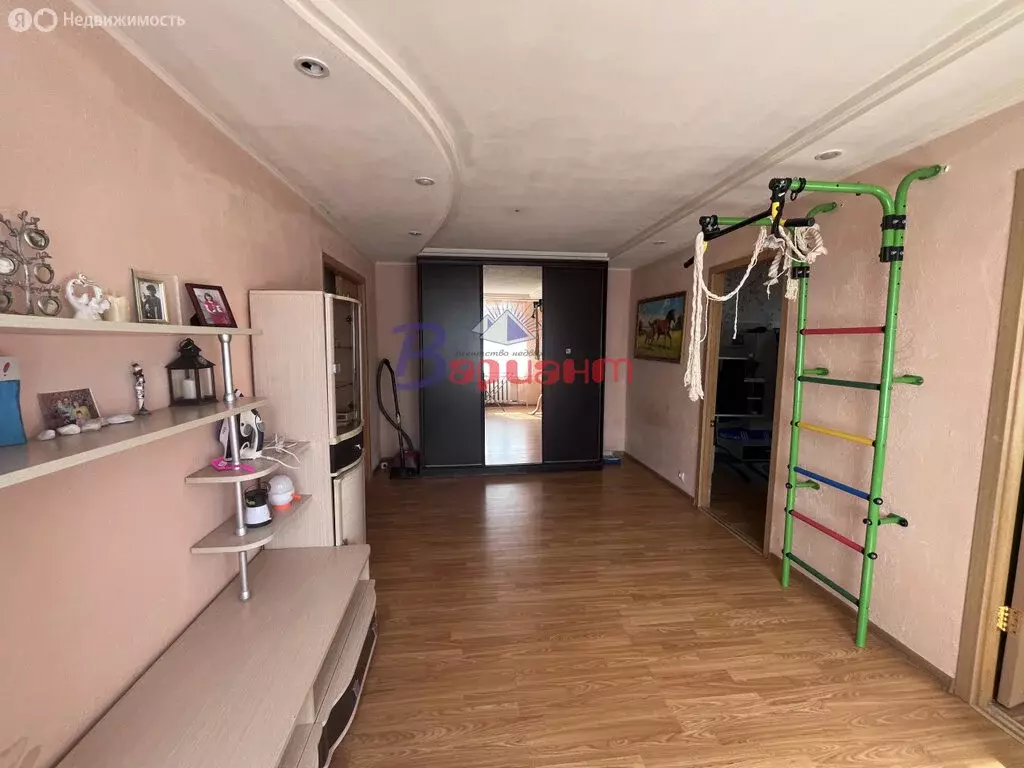 4-комнатная квартира: Чебаркуль, улица 9 Мая, 36 (60.9 м) - Фото 2