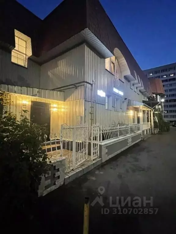 2-к кв. Псковская область, Псков Западная ул., 6А (50.0 м) - Фото 1