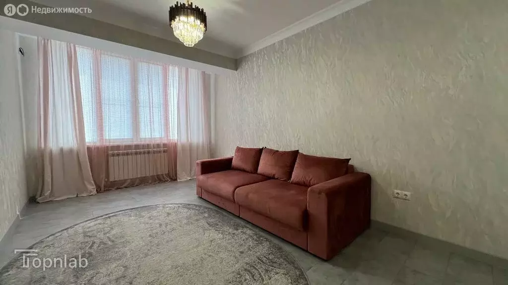 2-комнатная квартира: Каспийск, улица Магомедали Магомеджановa, 13А ... - Фото 1