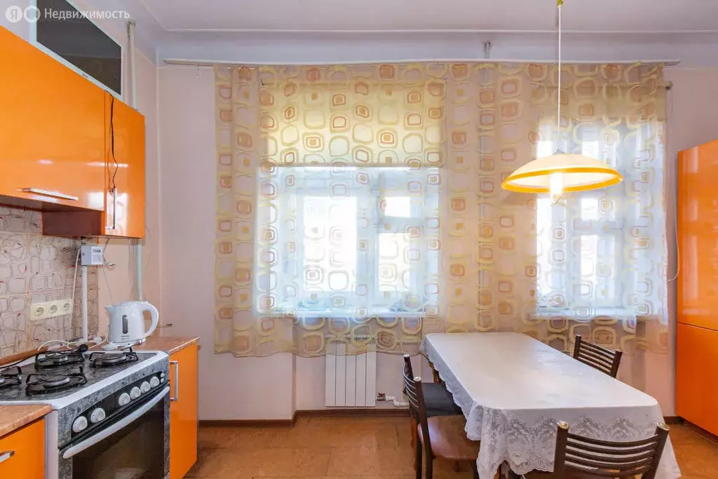 2-комнатная квартира: Омск, улица Гусарова, 13 (67.6 м) - Фото 2