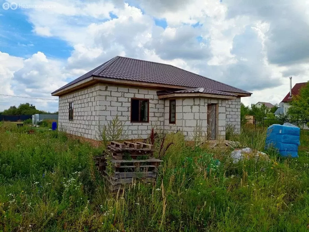 Дом в село Глубокое, микрорайон Новый, 61 (100 м) - Фото 1