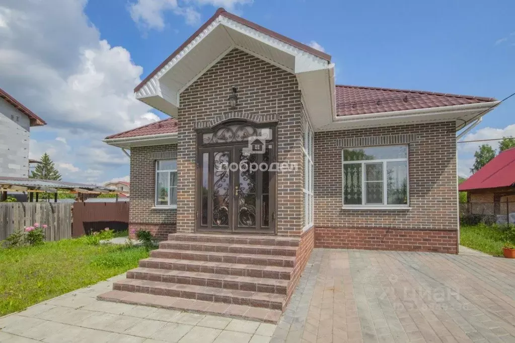 Дом в Свердловская область, Березовский ул. Шахтеров, 12 (181 м) - Фото 1