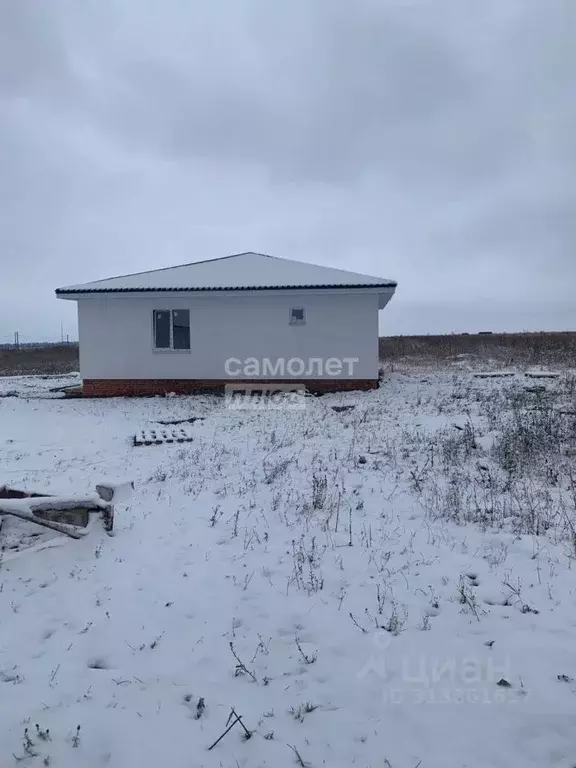 Дом в Курская область, Курский район, Моковский сельсовет, д. 1-я ... - Фото 0