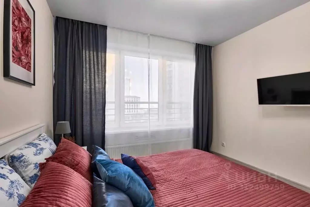 1-к кв. Тюменская область, Тюмень ул. 50 лет Октября, 57Бк1 (45.0 м) - Фото 2