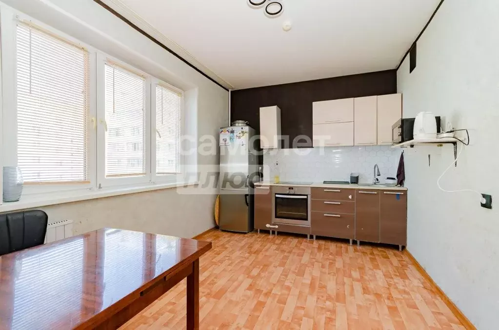 2-к кв. Челябинская область, Челябинск Звенигородская ул., 56 (64.8 м) - Фото 1