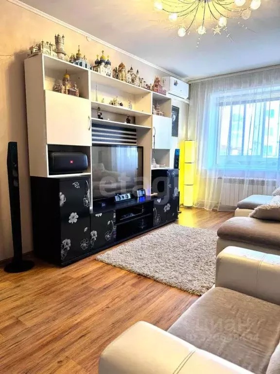 4-к кв. Саха (Якутия), Якутск ул. Можайского, 17/4 (71.0 м) - Фото 1