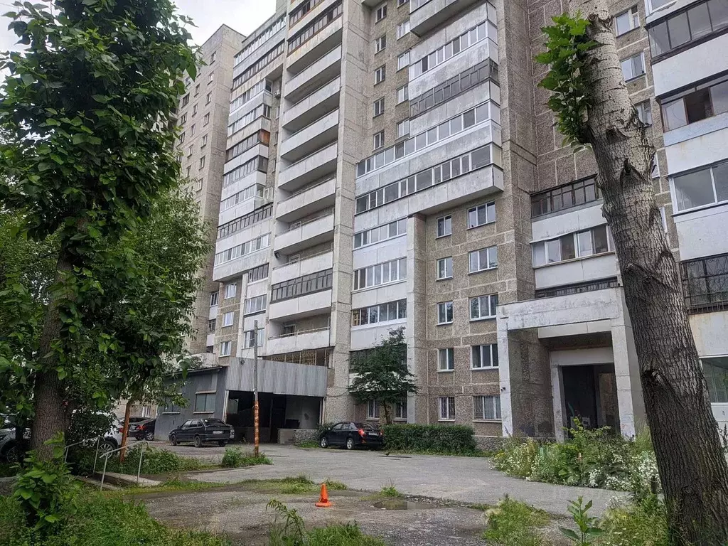 Комната Свердловская область, Екатеринбург ул. Победы, 51 (10.0 м) - Фото 0