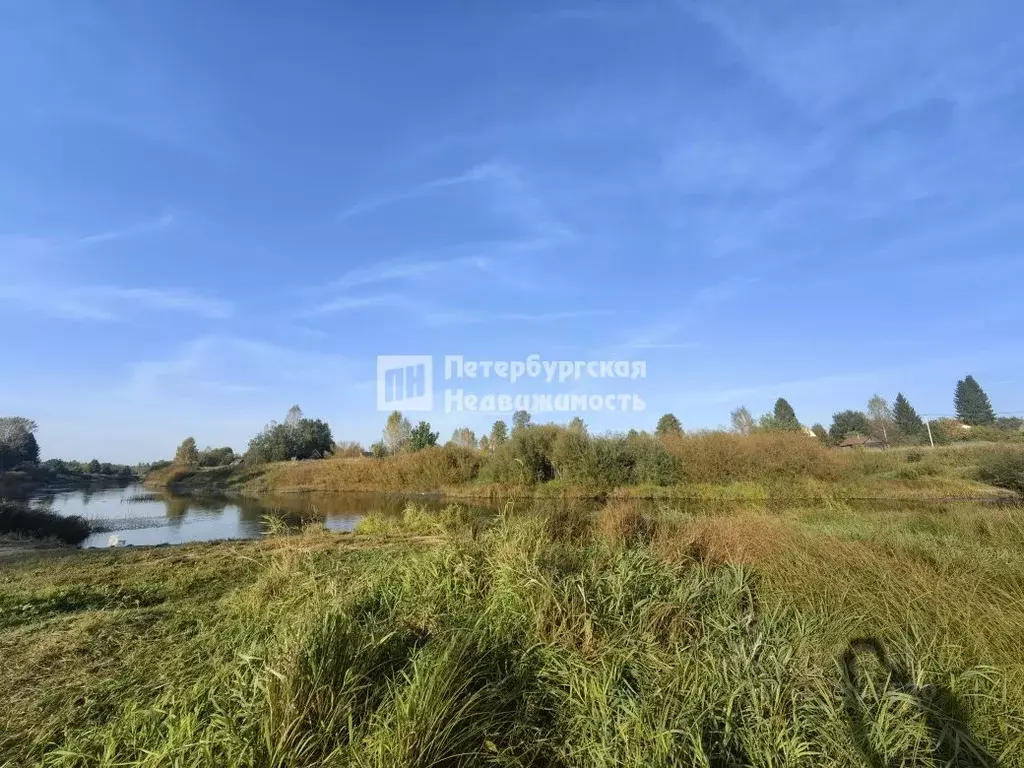 Участок в Ленинградская область, Тосненский район, Трубникоборское ... - Фото 0