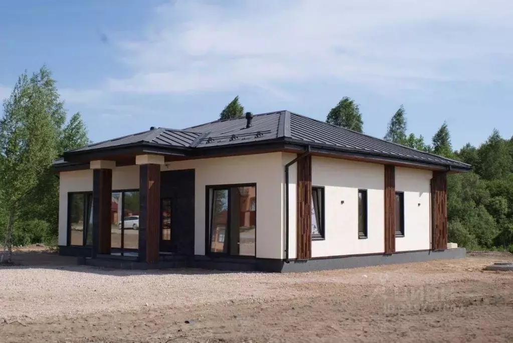 Коттедж в Псковская область, Псковский район, Логозовская волость, д. ... - Фото 1