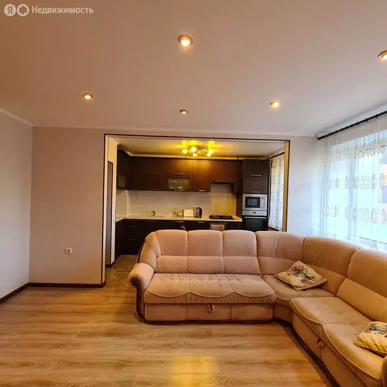 3-комнатная квартира: Пермь, Уинская улица, 13 (81.8 м) - Фото 0