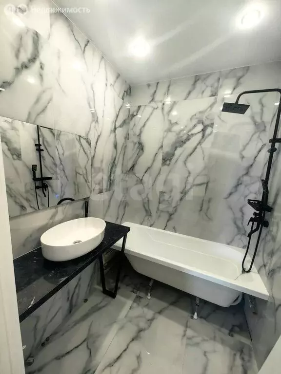3-комнатная квартира: Тула, улица Купцов Гречихиных, 10 (51 м) - Фото 1