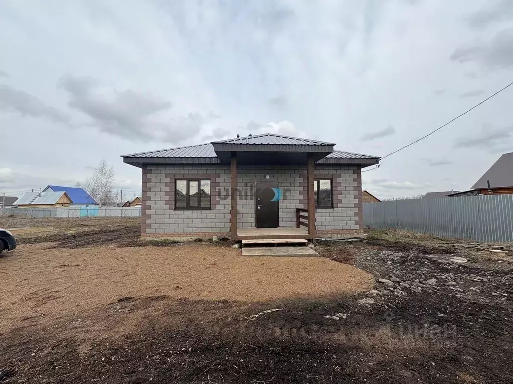 Дом в Башкортостан, Иглинский сельсовет, с. Иглино ул. Енисейская, 5 ... - Фото 0
