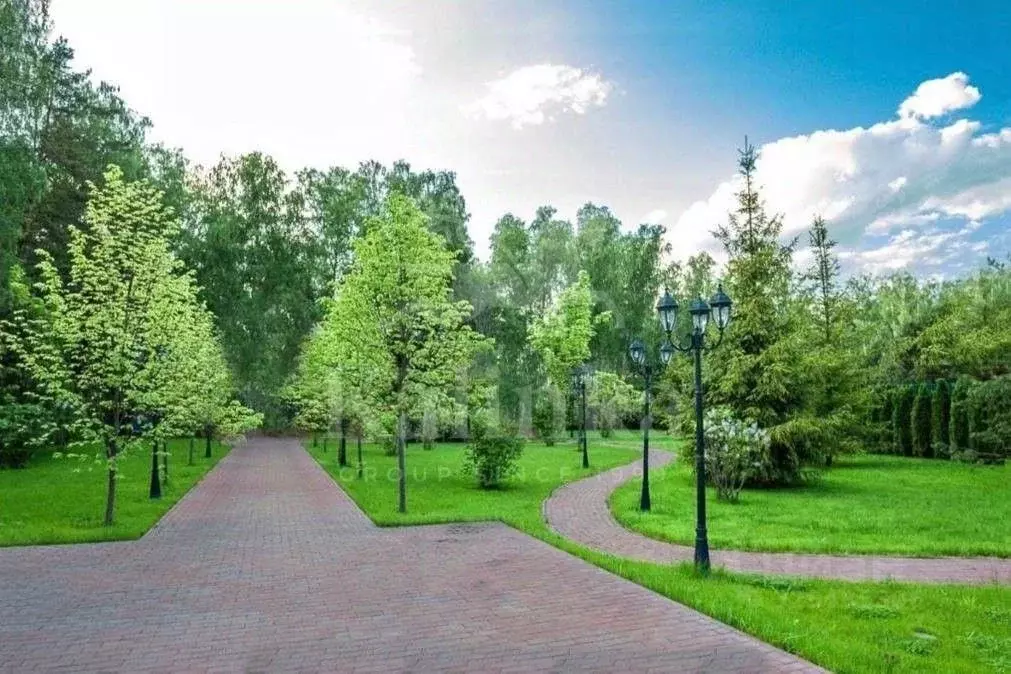 Участок в Московская область, Одинцовский городской округ, д. ... - Фото 1