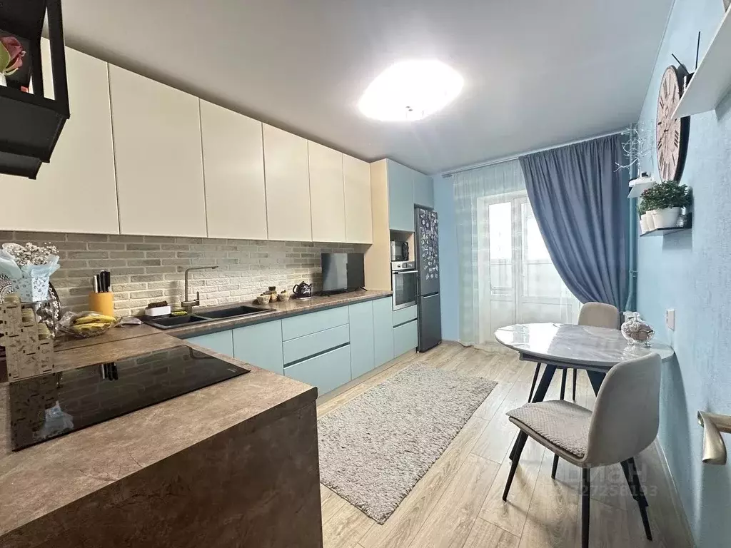 2-к кв. Воронежская область, Воронеж ул. Коренцова, 1 (60.0 м) - Фото 0