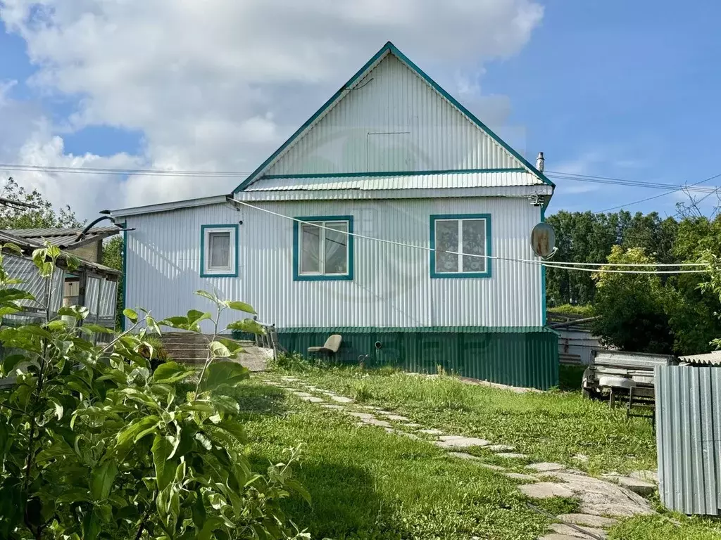 Дом в Башкортостан, Кушнаренковский сельсовет, с. Кушнаренково ул. ... - Фото 1