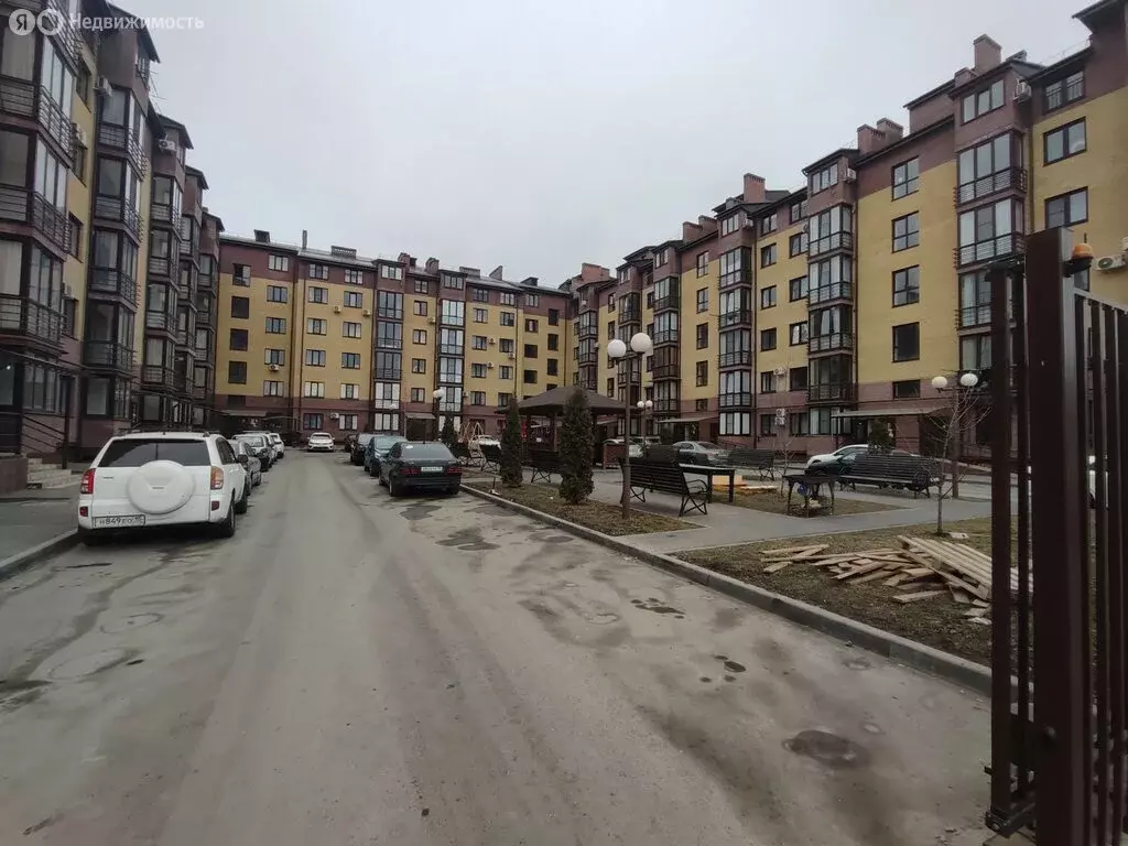 1-комнатная квартира: Владикавказ, улица Билара Кабалоева, 20 (36.8 м) - Фото 1