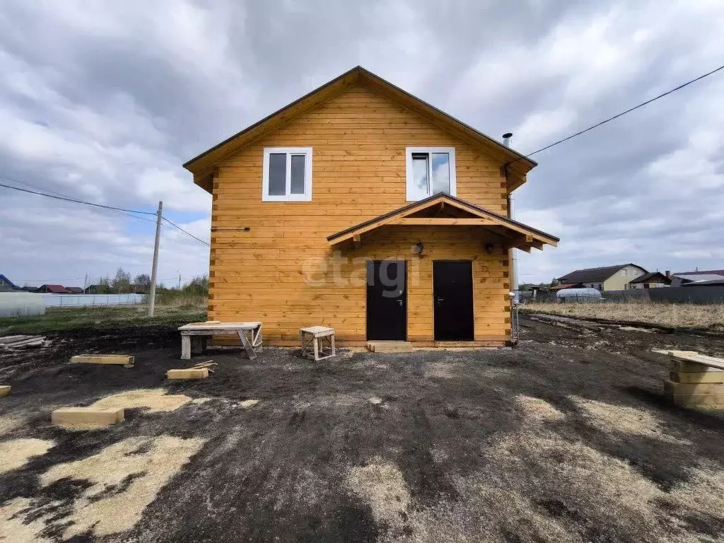 Дом в Красноярский край, Березовский район, Есаульский сельсовет, ... - Фото 1