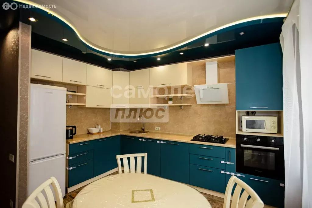 3-комнатная квартира: Омск, микрорайон Старгород, улица Тютчева, 11к1 ... - Фото 1