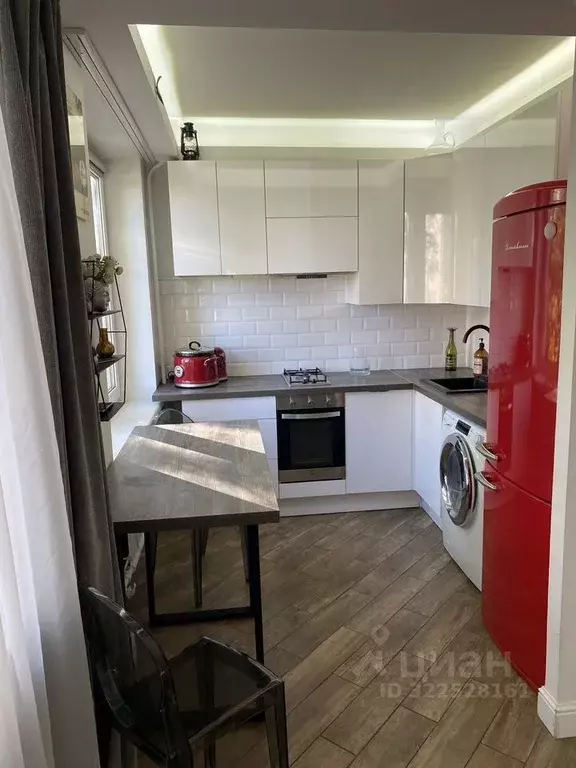 2-к кв. Санкт-Петербург ул. Партизана Германа, 33К2 (41.0 м) - Фото 0