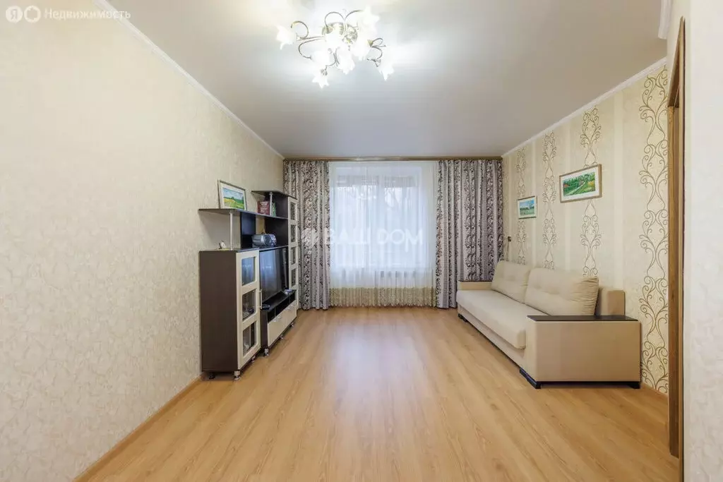 1-комнатная квартира: Брянск, Бежицкая улица, 8к2 (43.6 м) - Фото 1