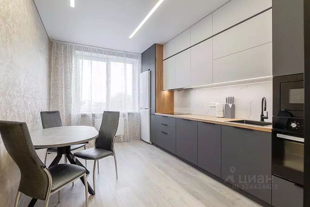 1-к кв. Татарстан, Казань ул. Оренбургский Тракт, 4Б (42.0 м) - Фото 2