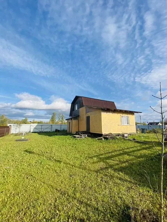 Дом в Новгородская область, Новгородский район, Савинское с/пос, д. ... - Фото 1