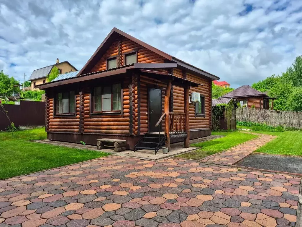 Дом в Новгородская область, Валдай ул. Победы, 10 (110 м) - Фото 1