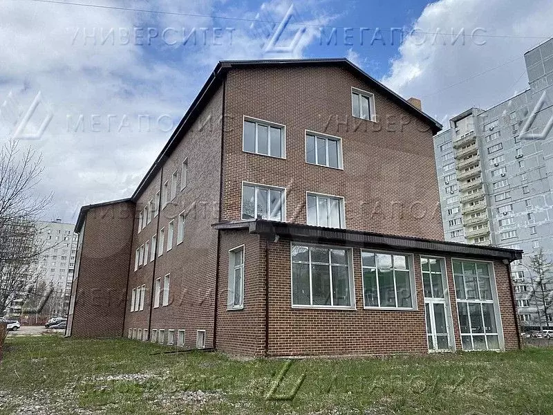 Помещение свободного назначения 1800 м - Фото 1