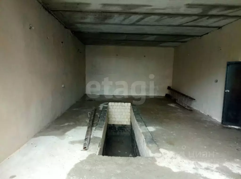 Гараж в Тюменская область, Тобольск 3Б мкр, 18В (102 м) - Фото 1