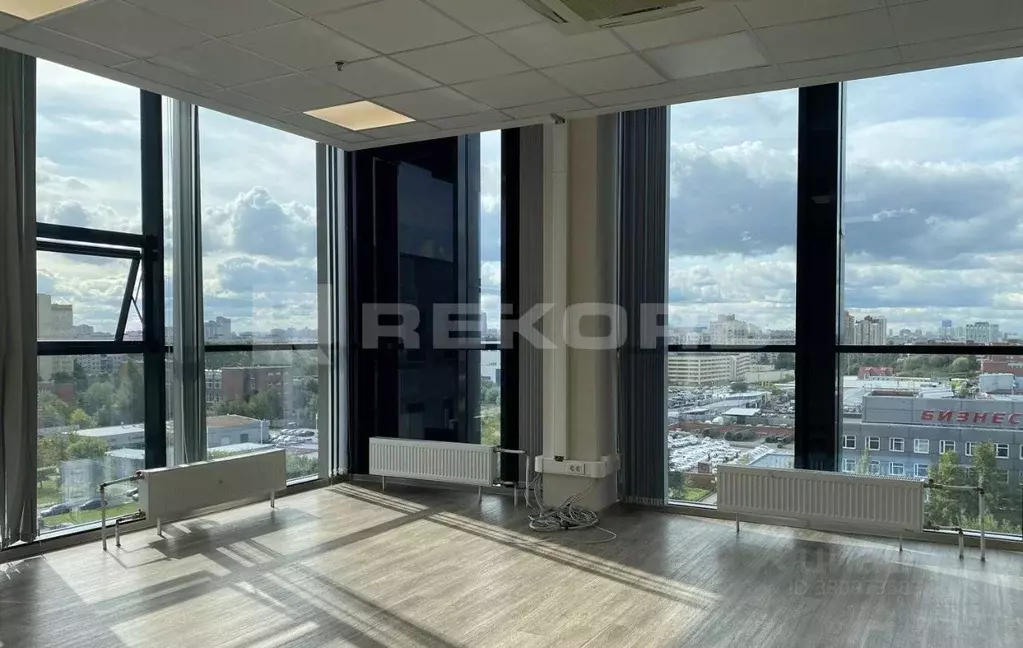 Офис в Санкт-Петербург Софийская ул., 6к8 (443 м) - Фото 1