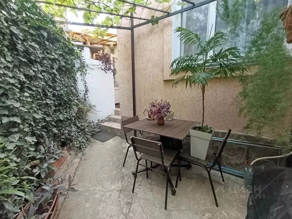 2-к кв. Крым, Феодосия ул. Революционная, 8 (40.0 м) - Фото 1
