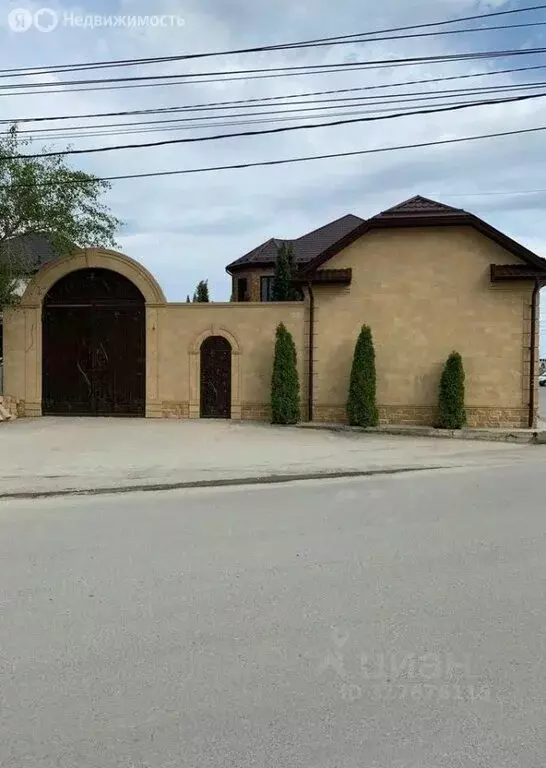 Дом в Махачкала, Красноярская улица, 15 (260 м) - Фото 1